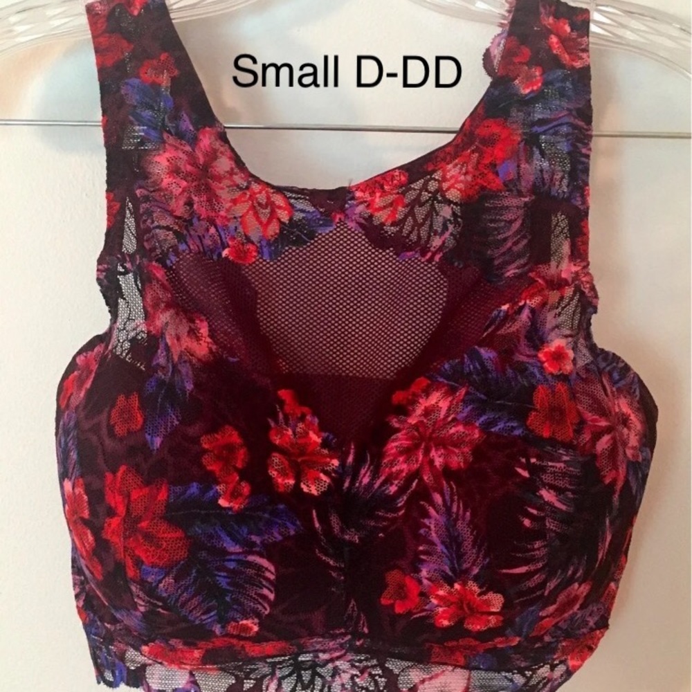 Victoria’s Secret PINK High Neck Floral Lace and Mesh Bralette-Small D-DD